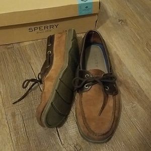 Sperry Topsider